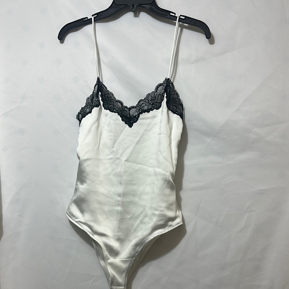 Zara White and Black Lace Bodysuit - Picture 1 of 9